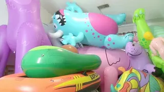 Wonder Woman Massive Inflatables Destroy!