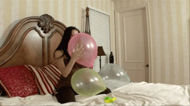 Balloons in Bed