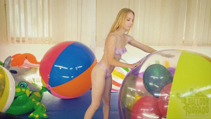 Pati and Reggi popping Balloons inside a Beachball with long Needles