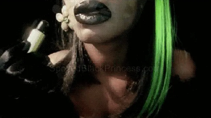 Goth Green & black lips