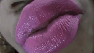 Viva Glam Mac Lipstick Kisses