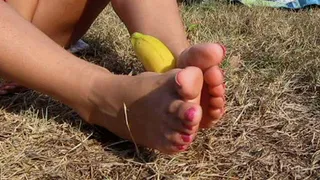 Katya banana footjob -- katya e il suo footjob alla banana