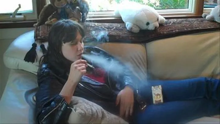 BRIT SMOKES IN LEATHER