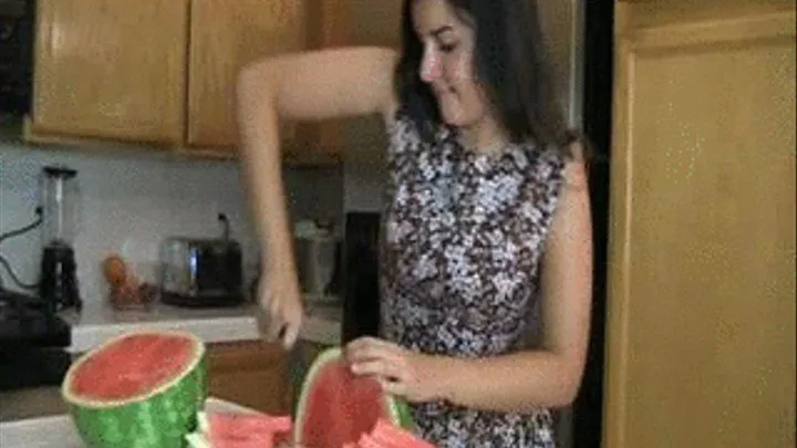 GIANTESS RACHEL FINDS THREE MEN HIDING IN HER WATERMELON SLICES, AND EATS THEM * ***