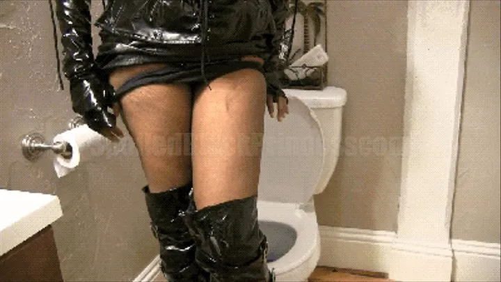 Latex Pussy Pee