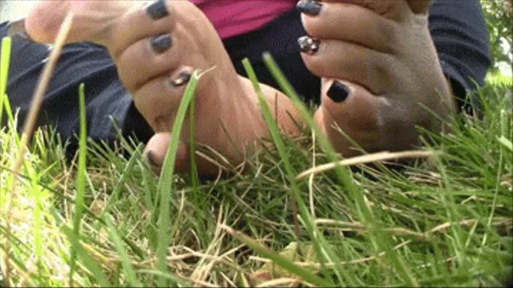 Grassy Toe Curling