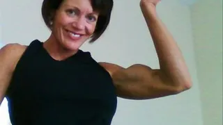 Muscle Goddess Teases you with Her Amazing Bicep!