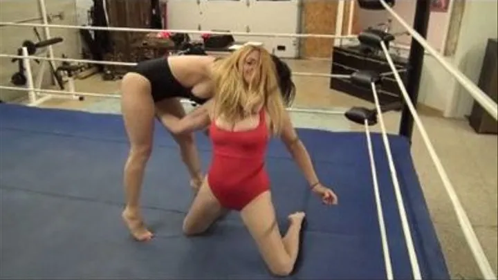 Raw Chicago Match 1, Ashley Vs Kymberly, Pussy Fight