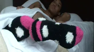 Eboni's super sexy and high arched size 10 feet under the covers! Clip 1