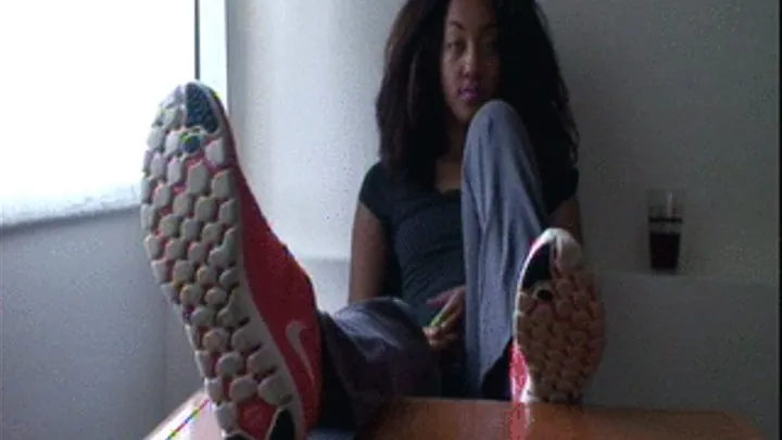 Eboni removes her stinky, sweaty size 10 running shoes and socks! Full length version