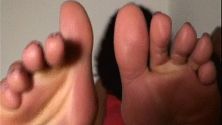 SOLES SOLES and nothing but the SOLES featuring Syrettes sexy wrinkled size 10 soles and pretty toes 3