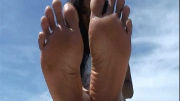 Naomi's awesome and MEGA WRINKLED soles and long pretty toes! Size 11 feet Clip 4