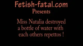 Miss Natalia destroyed a bottle of water with each others repettos!......Miss Natalia détruit une bouteille d'eau aves ses repettos!!!