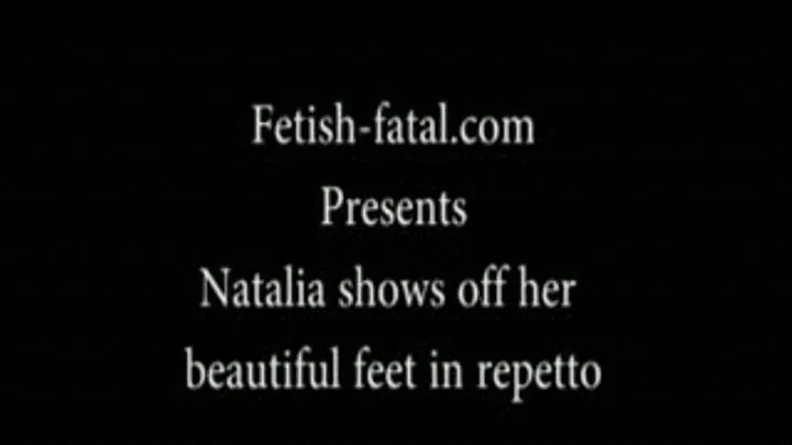 Natalia exhibe ses beaux pieds en repetto..........Natalia shows off her beautiful feet in repetto