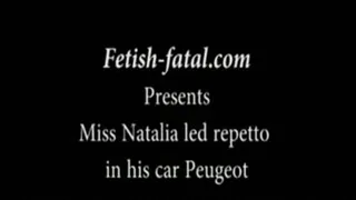 Miss Natalia conduit en repetto step-son vehicule Peugeot.....Miss Natalia led repetto in his car Peugeot