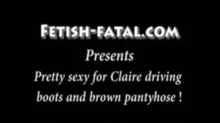 Claire conduit sa voiture avec ses jolies bottes marron et collant.....Claire drives her car with her ​​pretty brown boots and tights