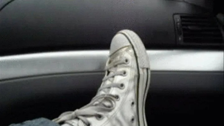 "CONVERSE" show in car