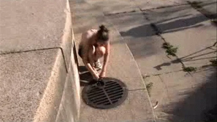 LIFTING MAN HOLE COVER