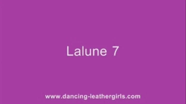 Lalune 7 - Liquid Leatherleggings and Overknees