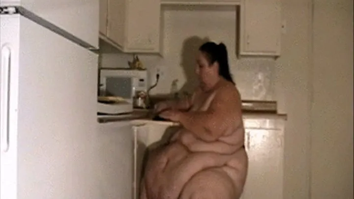 600 Pounds - Naughty Nickie - Preparing Food to Gain Weight and Get Bigger