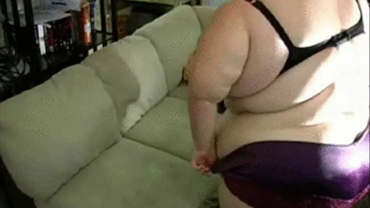 OVER 400 POUNDS: "Yummy Yulia" - Plus-Size, Pretty-In-Purple Farts