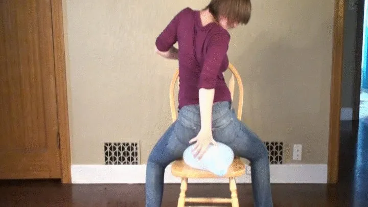 Ass In Tight Jeans Sit2POP