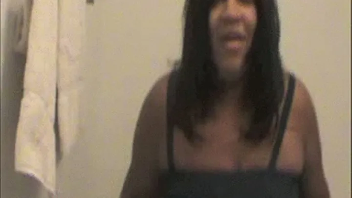 Ebony Toilet Goddess Takes a Tinkle-- cersion