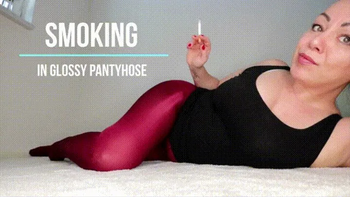 Smoking in glossy Pantyhose