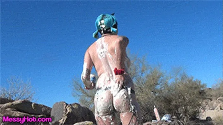 Fetish Betty's outdoor cake smash