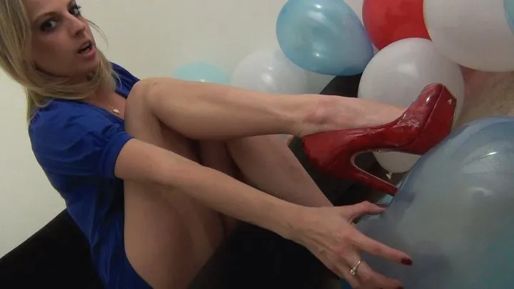 ROXIE POPS RED, WHITE, & BLUE BALLOONS WITH HER FINGERNAILS