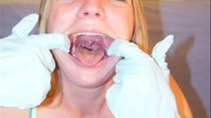 Lindseys Self Mouth Exam and Tour