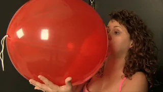 Bailey Paige's Balloon Fun