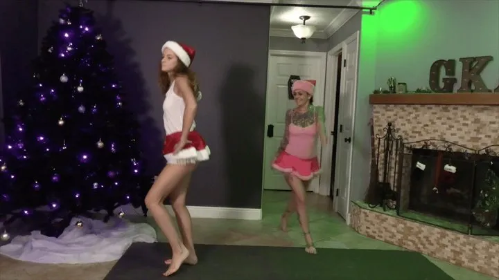 Sexy Christmas Wedgie Fight With Nathalia & Summer Vixen