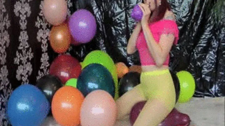 Balloonbath in Yellow Pantyhose and Pink Heels!