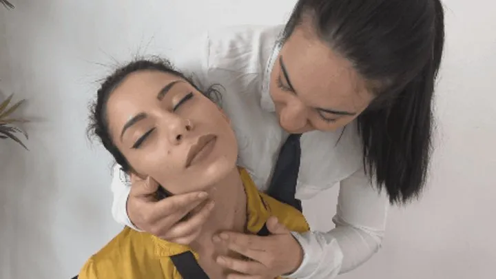 Secretary throat worship ( MASSAGE )