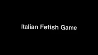 Italian foot smelling party : Stella e Valerie, una dipendenza ai piedi puzzolenti fortissima - Italian foot smelling party: Stella and Valerie, a tough foot smelling addiction (WMV)