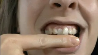 Pam's gums. Le gengive di Pam. (MOUTH FETISH)