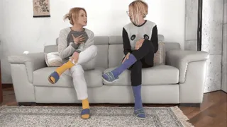 Passione per i calzettoni - Love for knee socks ( SLIPPERS )