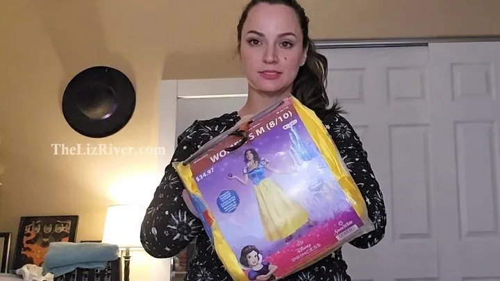 Unboxing Snow White Costume with Liz River: Behind the Scenes, Princess Costume, Cosplay