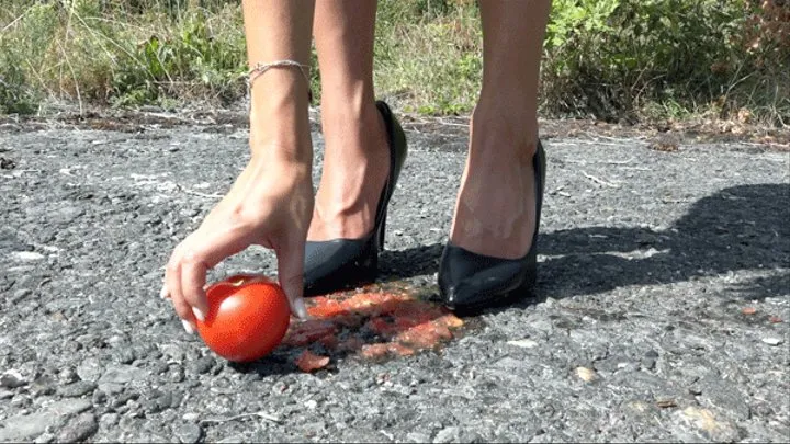 782. Juicy tomatoes under stilettos - complete