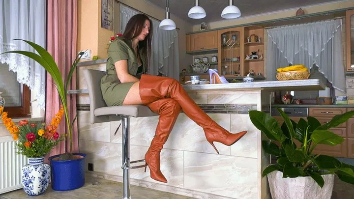 23tko Scarlett in brown leather boots