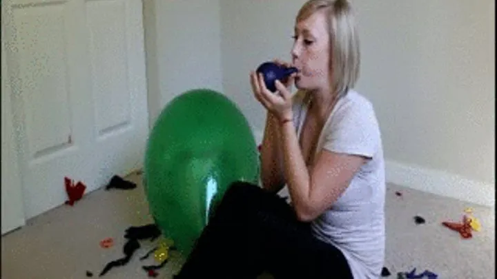 Kourtney blue balloon blow up - non pop