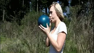 Kourtney green balloon blow to pop!