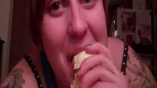 BBW Gert Eats An Orange & Sucks Her Fingers