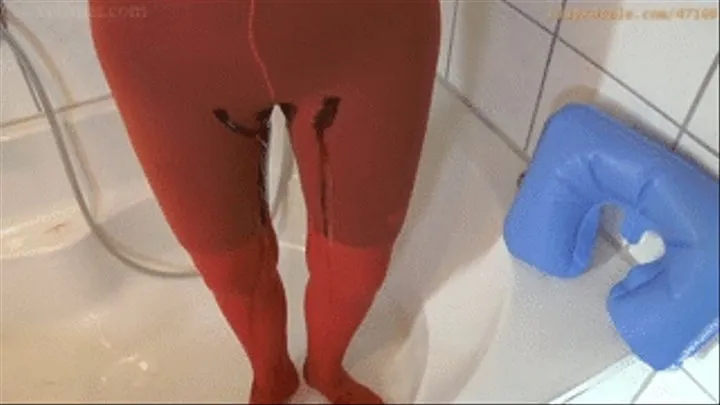 'Spandex cycling pants and orange pantyhose wetting'