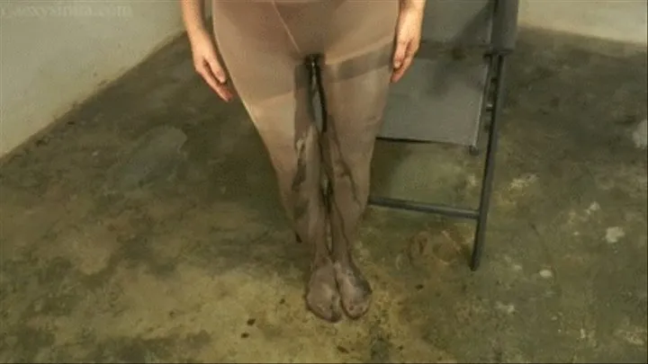 'HD' 'Three pantyhose wetting'