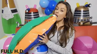 Jennifer Mouth Inflates Beachballs HIGH DEFINITION* *SINGLE CAM*