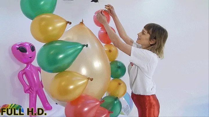 Lacey Cuts Display Balloons HIGH DEFINITION* *SINGLE CAM*