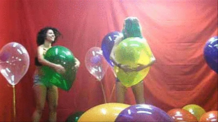 RAJA & TESA FIGHTING WITH BALLOONS