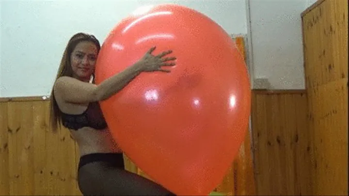 BIG BALLOONS SQUEEZE